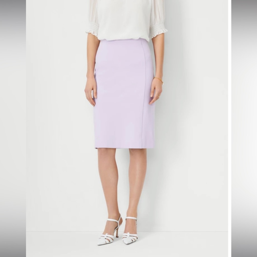 Ann Taylor lavender seamed pencil skirt size Large